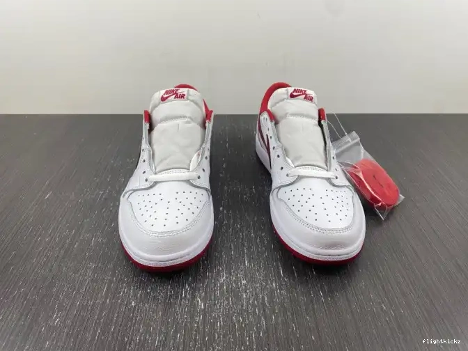 1 White Low Jordan Varsity 705329-101 Retro Red 0630